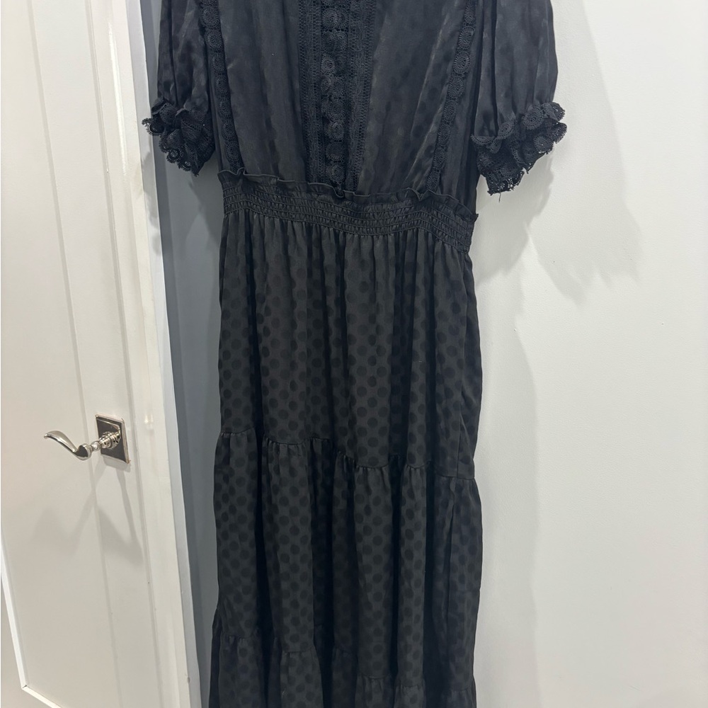Max Studio Black Textured Elbow Sleeve Dress